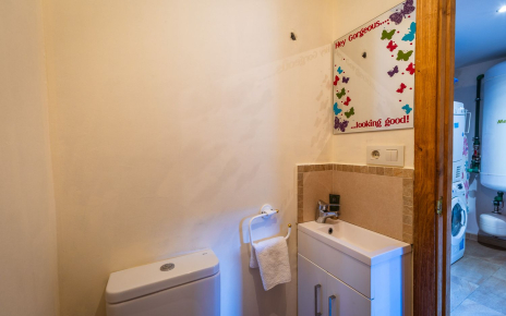 Aseo (y lavanderia) en planta baja